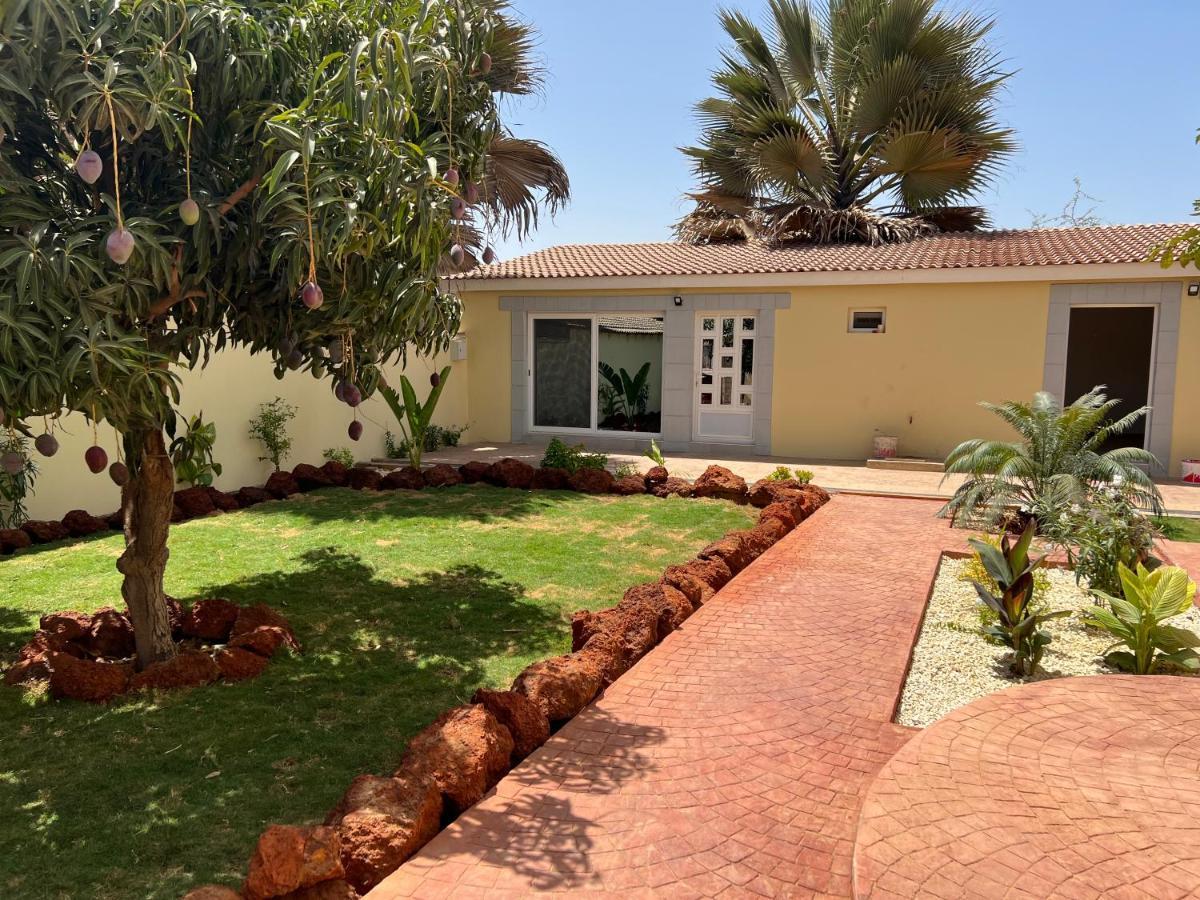 Chez Lilie Maison D'Hotes A Saly Экстерьер фото